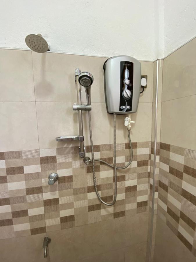 Aqua Blue Hotel Аругам Бей Екстериор снимка